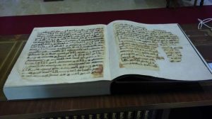 Mushaf Al-Quran kuno yang sedang diteliti Altikulac