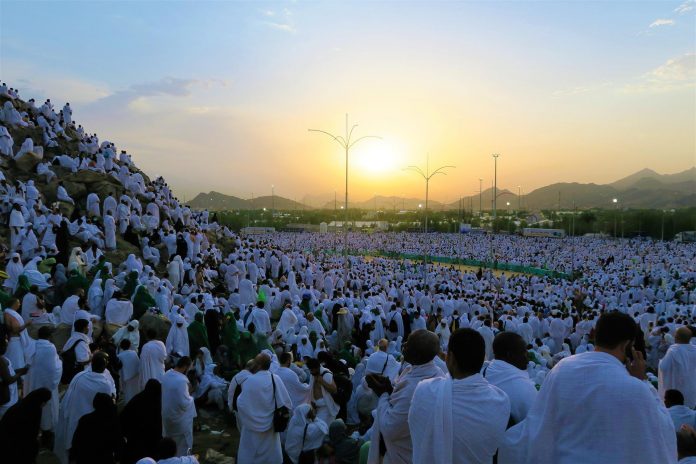 Tafsir Ahkam: Pro Kontra Dasar Kewajiban Haji