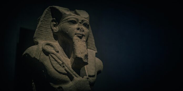 The Pharaoh Complex dalam Al-Qur’an: Sikap Autokrat Hingga Gangguan Psikis Seorang Pemimpin