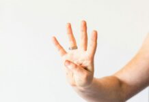 Empat Fase Pembentukan Karakter Nabi Musa dalam Al-Qur’an Empat Fase Pembentukan Karakter Nabi Musa dalam Al-Qur’an